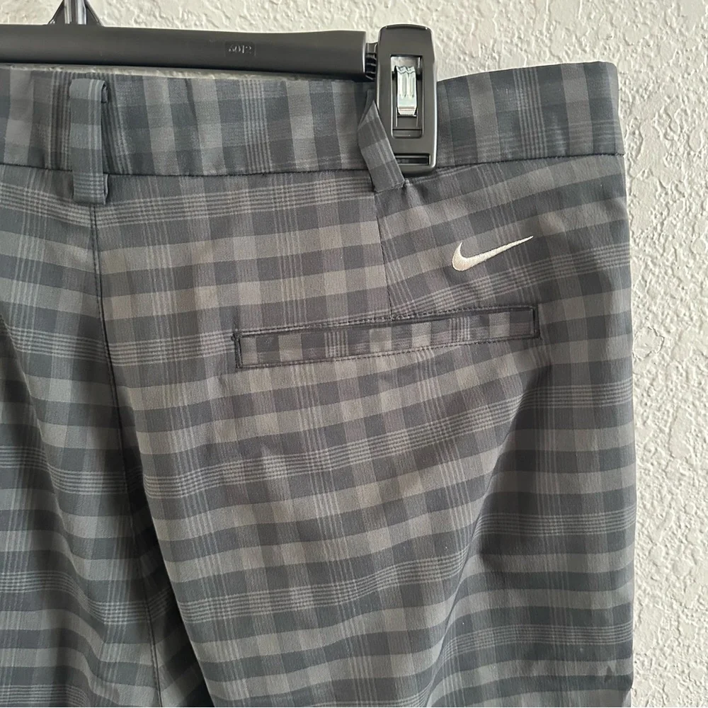 Nike Golf Dri-FIT Plaid Shorts Mens Size 36 Gray Performance Flat Front